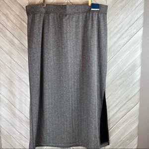 NWT (NEVER WORN) VENEZIA SKIRT 26/28
